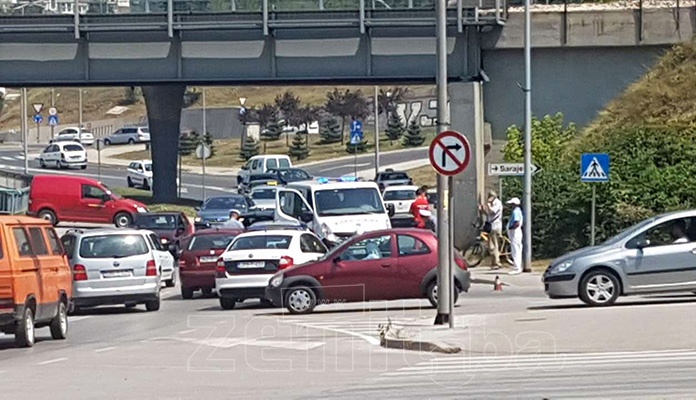 U saobraćajnoj u Zenici sudjelovali  biciklista i dva vozila