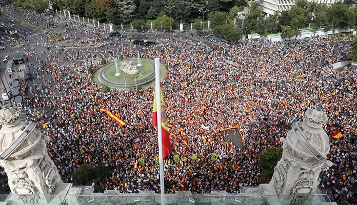 Hiljade ljudi u Madridu demonstriraju za jedinstvo Španije