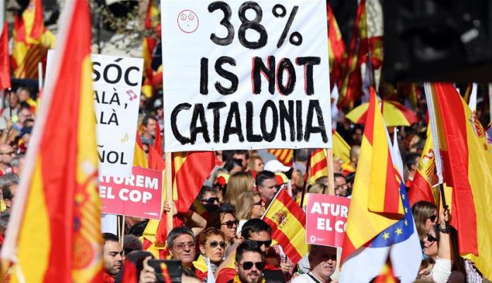Stotine hiljada ljudi na skupu za ujedinjenu Španiju u Barceloni