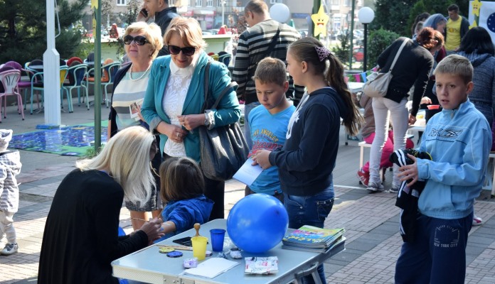 Kroz igru mališani i roditelji se u Zenici upoznavali sa evropskim integracijama (FOTO)