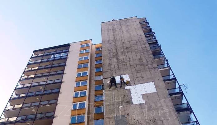 Pogledajte kako je izgledalo popravljanje fasade na soliteru na Mokušnicama (FOTO)