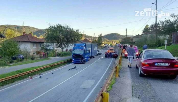 Teška saobraćajna nesreća na magistralnom putu M-17 kod Maglaja