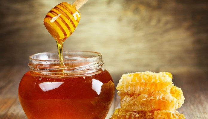 Medom i biljnim preparatima protiv kašlja
