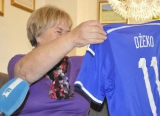 Edin Džeko poslao dres nani Sadi iz Visokog (VIDEO)