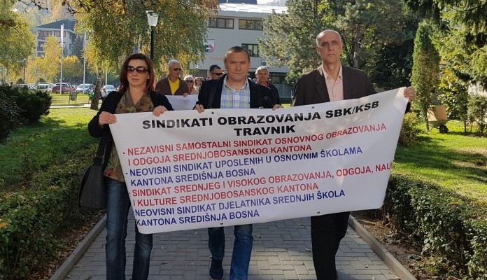 Prosvjedna šetnja prosvjetara u Travniku