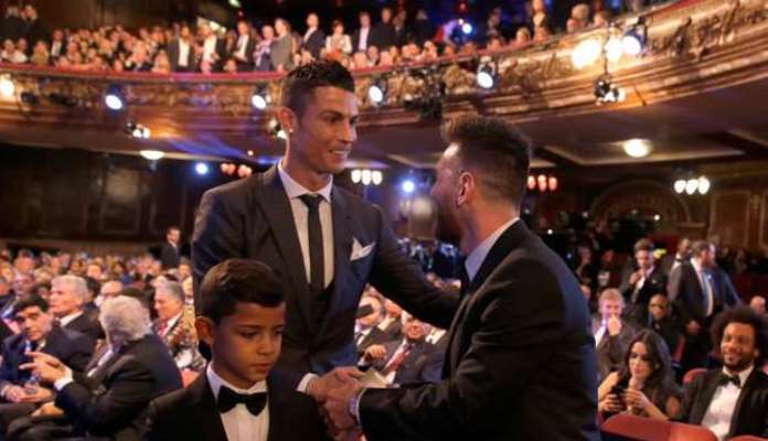 Cristiano Ronaldo proglašen najboljim igračem svijeta u 2017. godini (VIDEO)