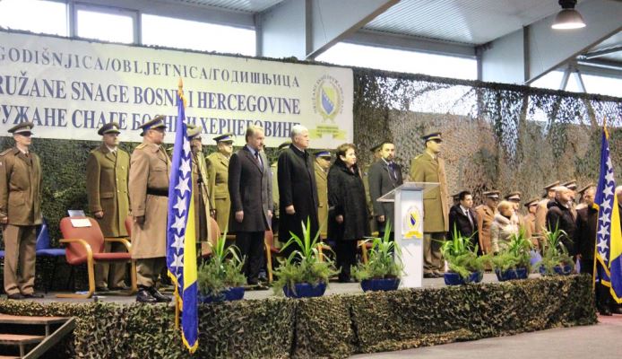 Centralna vojna svečanost u povodu Dana OS BiH održana u kasarni Rajlovac u Sarajevu