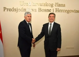 Usvojiti Zakon o akcizama prije dolaska Hahna u BiH