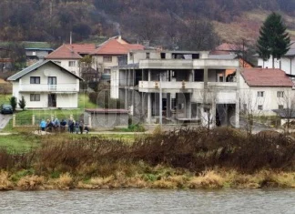 Protesti u zeničkom naselju Dolipolju zbog izgradnje klaonice, mještani strahuju od zaraze
