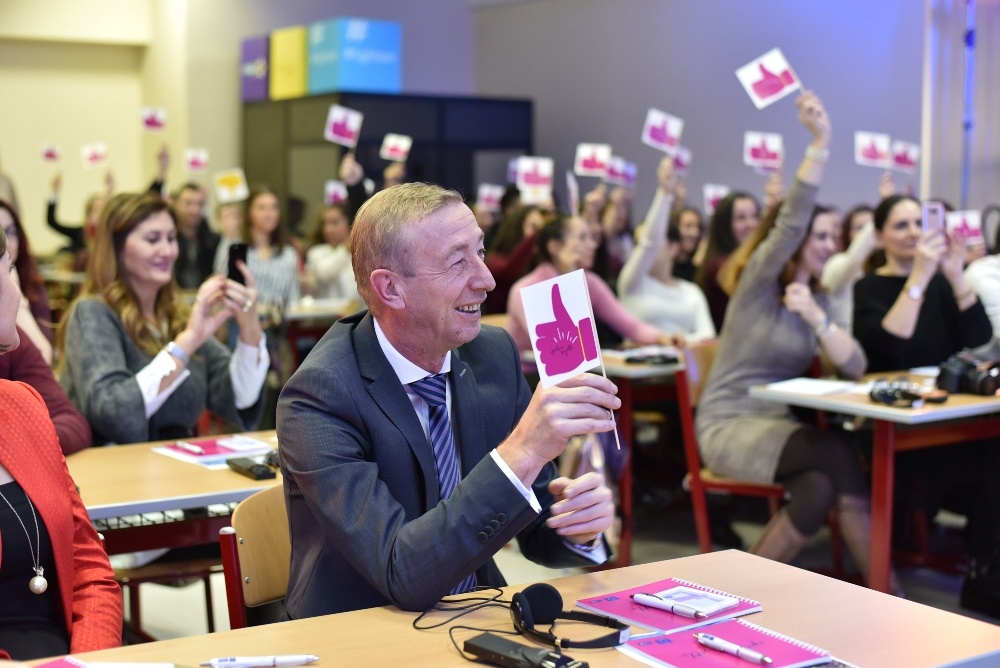 Lars-Gunnar Wigemark i Christiane Hohmann družili se sa studentima u Zenici (FOTO)