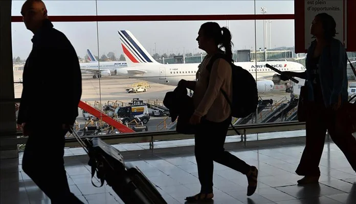 SAD ukida obavezu vakcine COVID-19 za međunarodne putnike