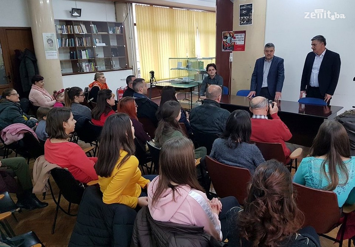 Obilježene 64 godine postojanja i rada Opće biblioteke u Zenici (FOTO)