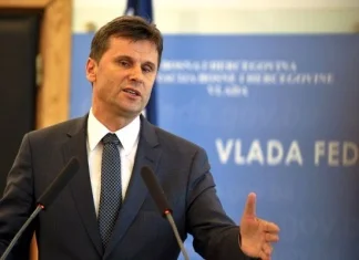 Novalić: Rješavanje problema odlaska mladih prioritet Vlade FBiH