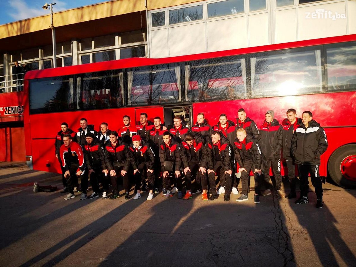 Nogometaši Čelika otišli na pripreme u Antaliju (FOTO)