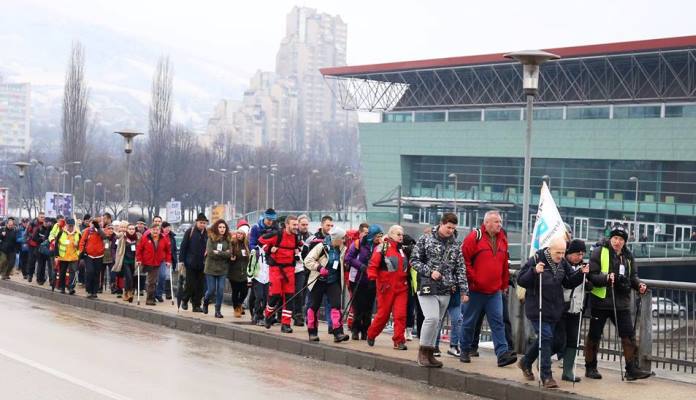 Stotine Zeničana se odazvalo akciji “Svi na Smetove, svi na snijeg” (FOTO)