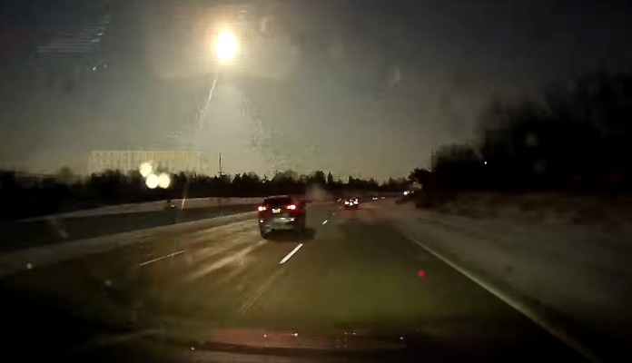 Meteor eksplodirao i izazvao zemljotres (VIDEO)