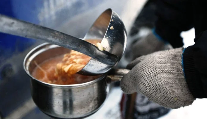 Svaki šesti građanin BiH na spavanje ide gladan: Slijedi li još teži period?