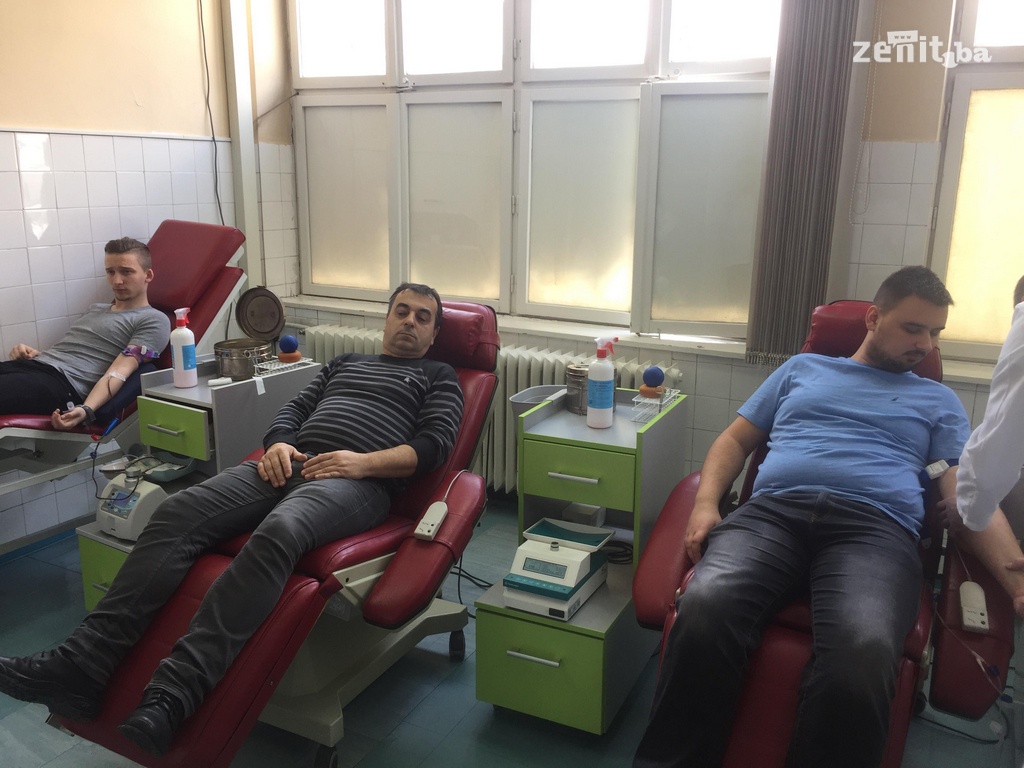 U novoj akciji Crvenog križa prikupljene 34 doze krvi (FOTO)