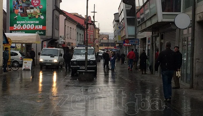 Službenici UIO BiH na području Zenice oduzeli veći broj cigareta i rezanog duhana