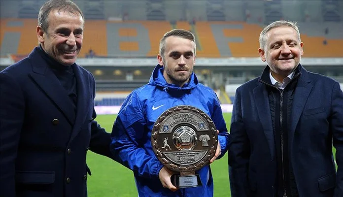 Bašakšehir i Genclerbirligi remizirali 1:1, Višći uručena plaketa