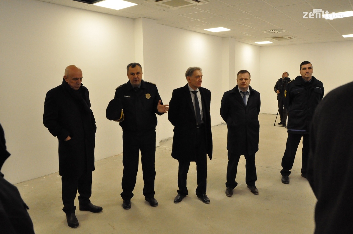 Premijer Galijašević sa članovima Vlade posjetio gradilište Centra za edukaciju i obuku policijskih službenika