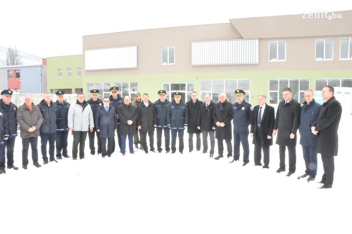 Premijer Galijašević sa članovima Vlade posjetio gradilište Centra za edukaciju i obuku policijskih službenika