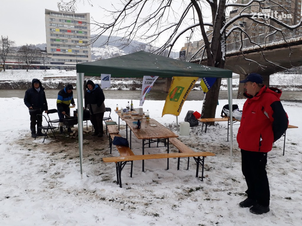 Snijeg i loše vrijeme uticali na zeničku Čimburijadu (VIDEO+FOTO)