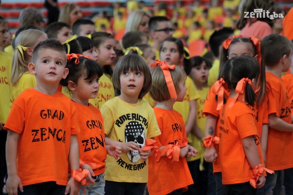 U Zenici održana manifestacija "Korakom do plesa" (FOTO)