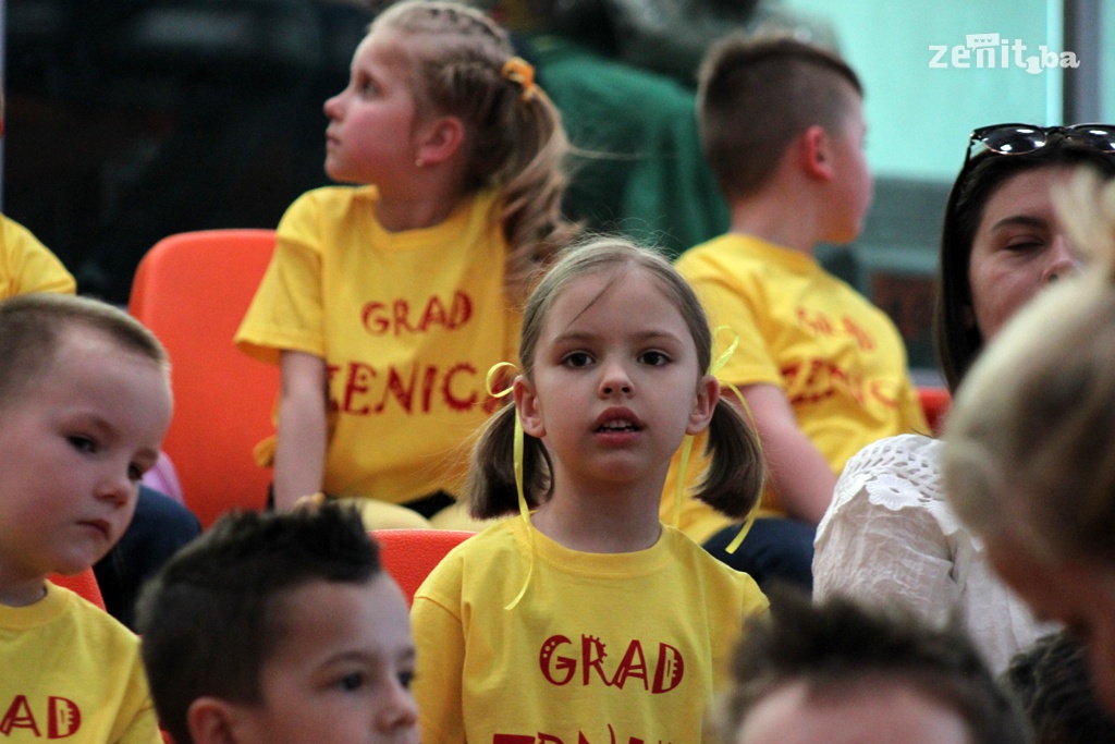 U Zenici održana manifestacija "Korakom do plesa" (FOTO)