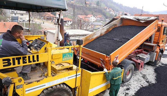 U zeničkom naselju Vardište sanirano klizište (FOTO)