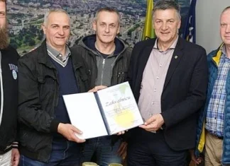 Gradonačelniku Kasumoviću za podršku u radu zahvalnica i od pčelara iz Nemile