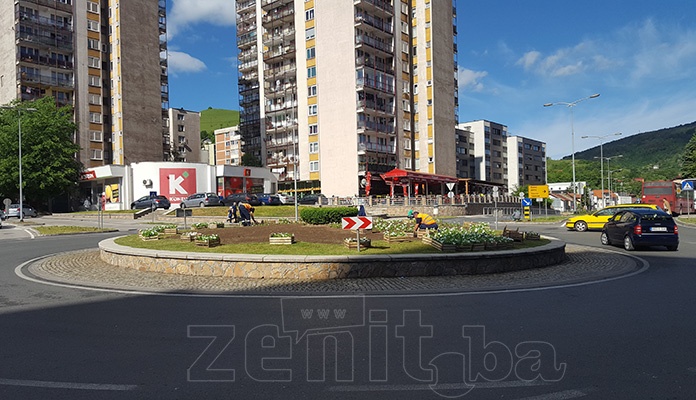 Počelo uređenje kružnih tokova u Zenici (FOTO)