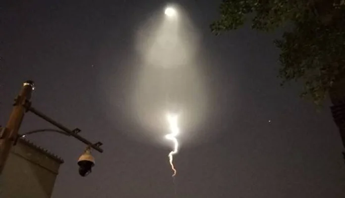 Nepoznati leteći objekt viđen iznad Pekinga?