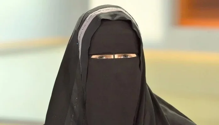 Zabrana pokrivanja lica stupa na snagu u Švicarskoj od 2025. godine