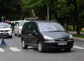 Saobraćajna na Bulevaru, vozilo udarilo pješaka