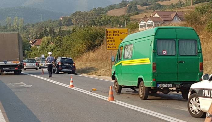 U saobraćajnoj nesreći na M-17 kod Nemile sudarila se dva vozila