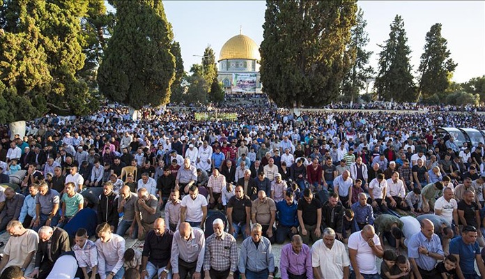 Blizu 100.000 vjernika u Al-Aksi klanjalo Bajram-namaz