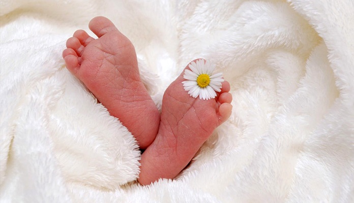 U Velikoj Britaniji rođena prva beba s tri roditelja