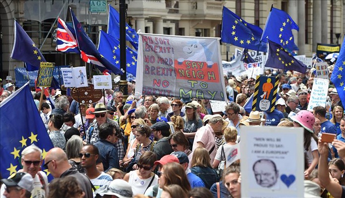 Desetine hiljada osoba marširalo za drugi referendum o Brexitu