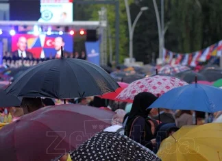 U Zenici organiziran iftar na otvorenom za 3.000 osoba