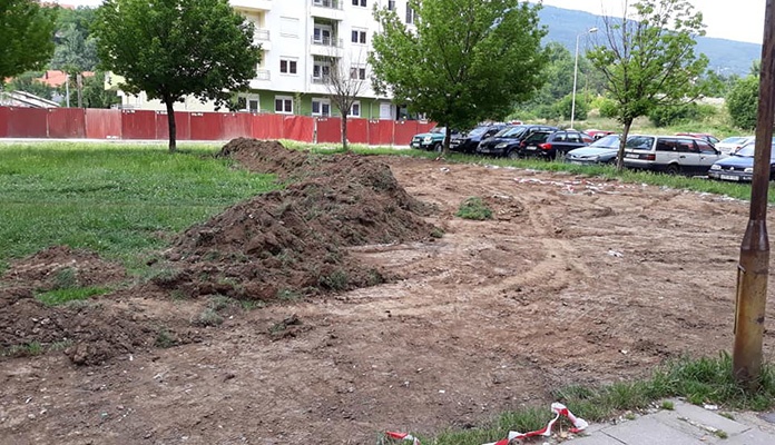 MZ Novo Radakovo: Ne želimo parking, hoćemo zelenu površinu (VIDEO)