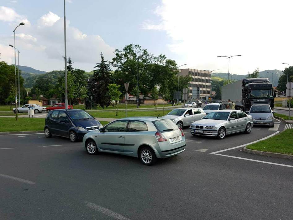 Zbog goriva blokirane ceste u Zenici i drugim gradovima u BiH