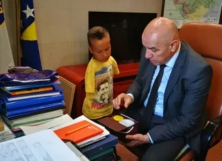 Premijer Galijašević primio dječaka Ismaila Zulfića (FOTO)