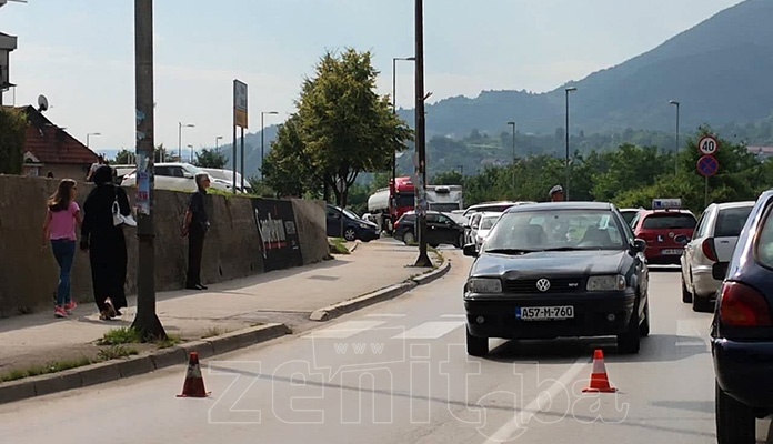 U zeničkom naselju Radakovo udarena pješakinja