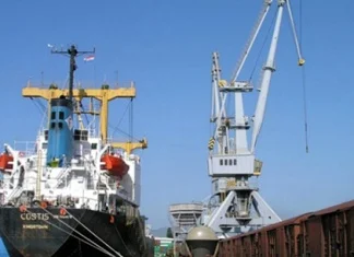 Havarija u luci Ploče, tanker pun nafte udario u dok