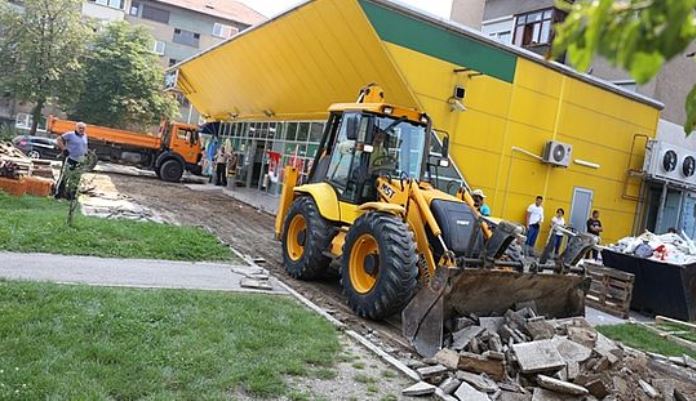 Počelo uređenje trga u Crkvicama