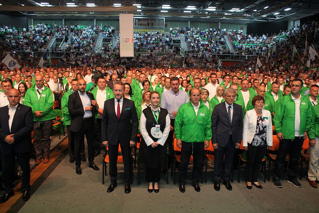 Prvi predizborni skup u Zenici održala SDA (VIDEO+FOTO)