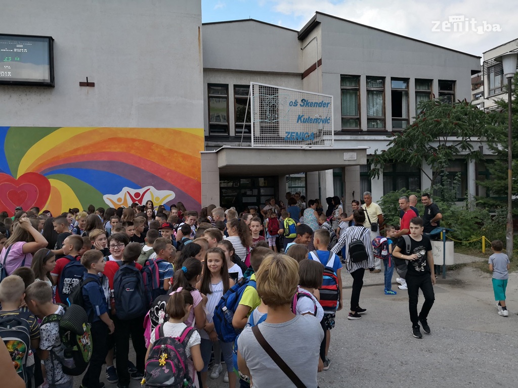 U Zenici svečanostima obilježen početak školske godine (FOTO)