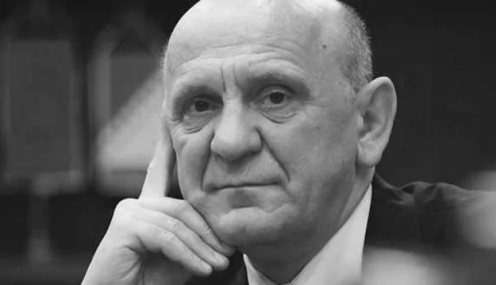 Na današnji dan prije 11 godina umro je Sulejman Tihić