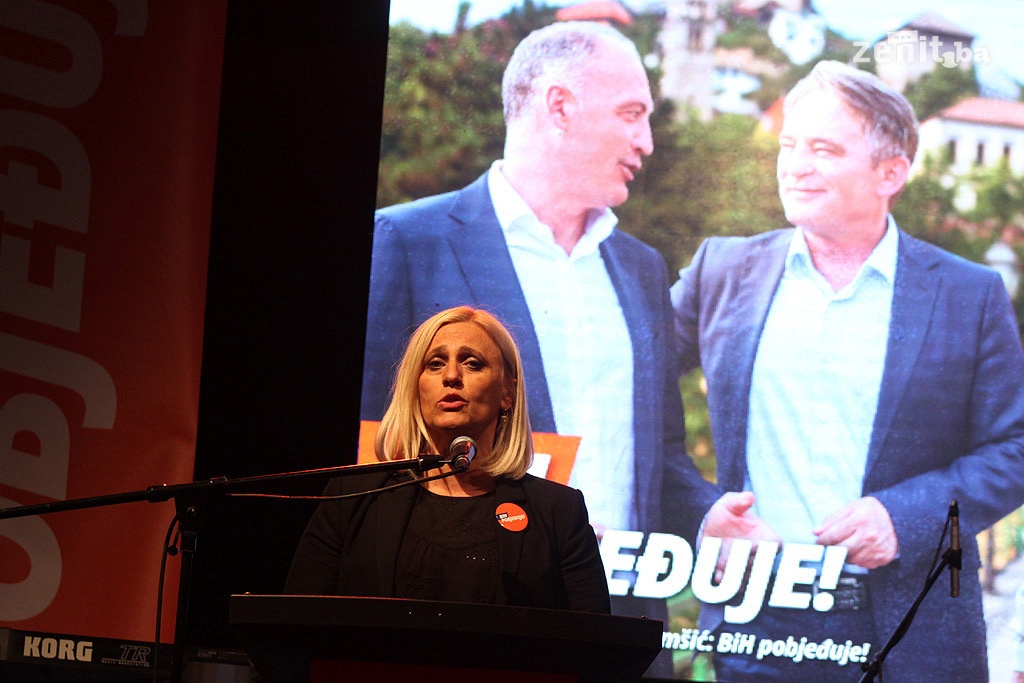 Demokratska fronta održala predizborni skup u Zenici (FOTO)